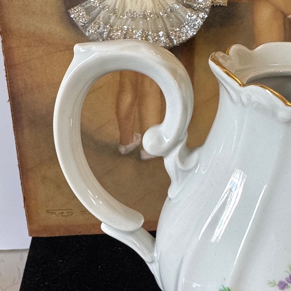 Vintage IJB Germany US Zone Porcelain Pitcher Teapot Hand Paint 8 1/2" - Picture 4 of 14
